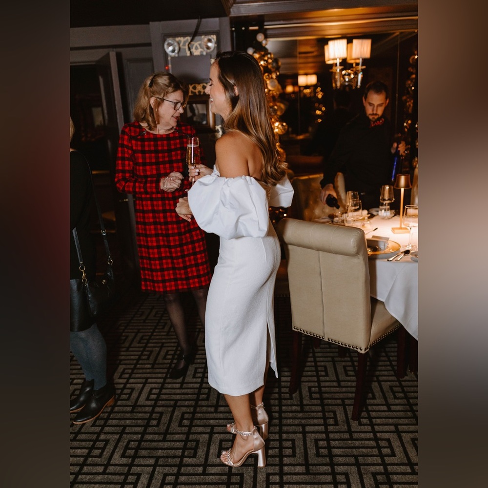 LIKE NEW: Ivory Rebecca Valance Midi Dress